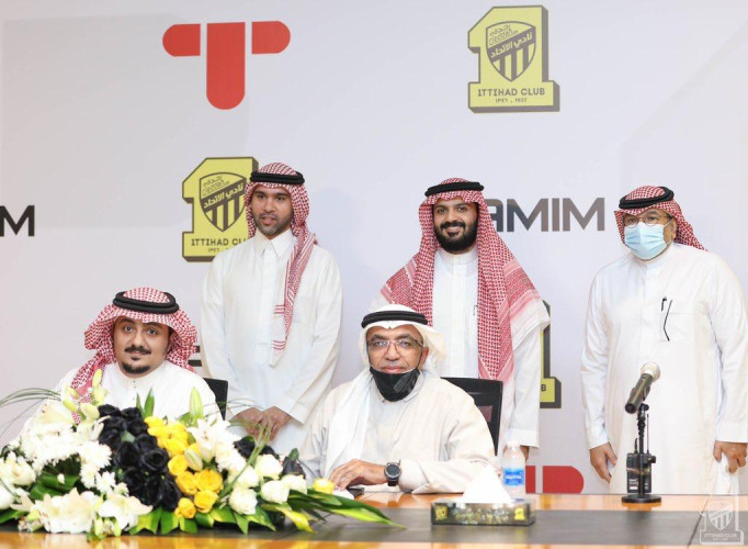 الإتحاد يمنح “تميم” الحقوق الحصرية لتصنيع الأزياء والاكسسوارات الخاصة بالعميد