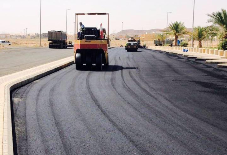 أمانة الجوف تعيد تأهيل وسفلتة 60 ألف متر مربع في عدد من طرق وأحياء المنطقة