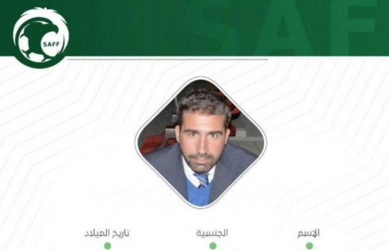 السويسري مانويل نافارو مديرًا لدائرة الحكام باتحاد القدم السعودي