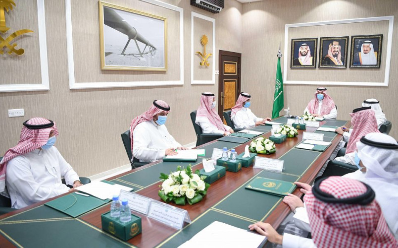 سمو “أمير الحدود الشمالية” يرأس اجتماع مبادرة “جسور” لصناعة رأس المال البشري الوطني بالمنطقة