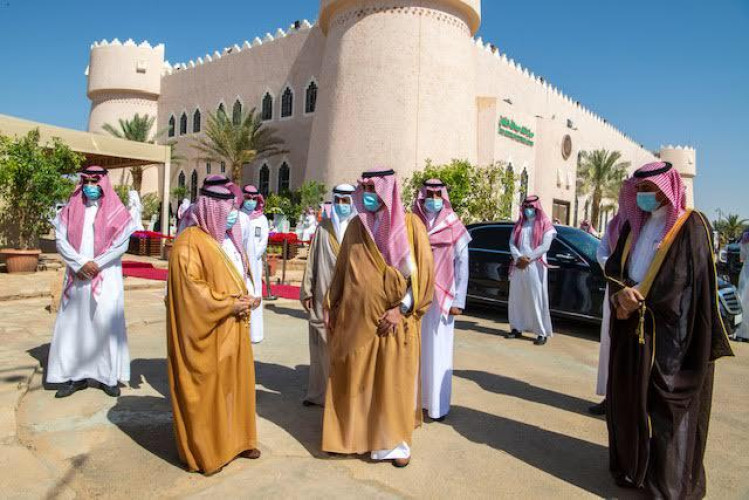 سمو “أمير الجوف” يطلع على مراحل إنجاز مشروع تطوير حديقة مركز الملك عبدالله الثقافي