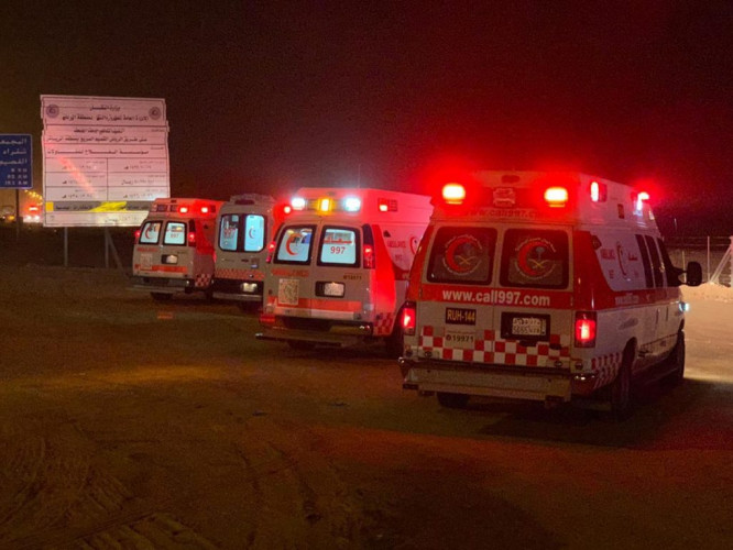 الهلال الأحمر يباشر حادث انقلاب ينتج عنه ١٥ أصابة على طريق الرياض – سدير