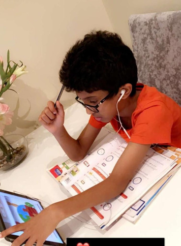 ‏6 ملايين طالب وطالبة يبدؤون غداً عامهم الدراسي عن بُعد تحت شعار “مدرستي في بيتي”