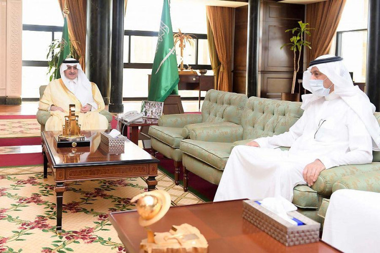 سمو أمير منطقة تبوك يستقبل وكيل الإمارة والوكلاء المساعدين المهنئين بعيد الأضحى المبارك