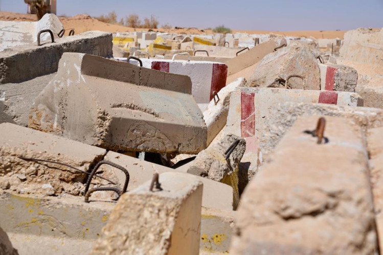 أمانة الجوف تزيل ١٠ آلاف كتلة خرسانية لتحسين المشهد الحضري