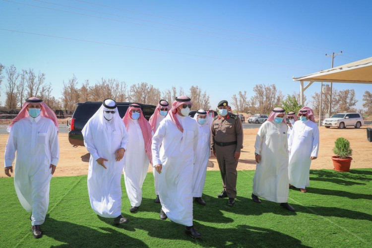 سمو أمير منطقة الجوف يواصل جولاته التفقدية على مدن المنطقة ويقف على مشاريع محافظة طبرجل