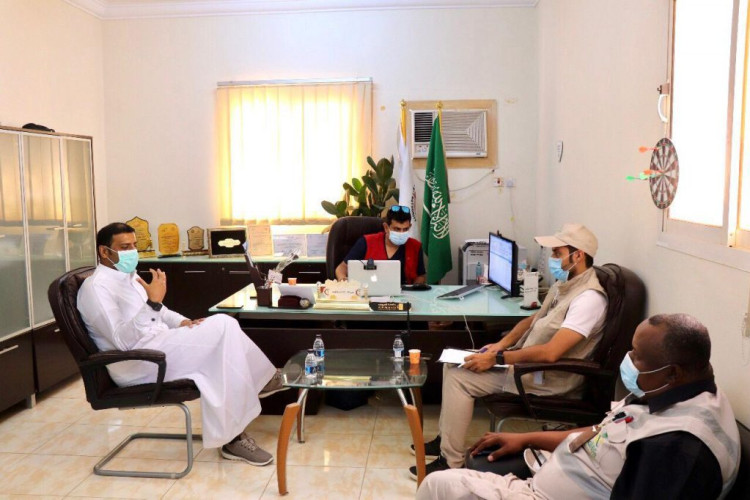 إجتماع تنسيقي بين مسؤولي الهلال الأحمر بالجوف والشؤون الصحية بالمنطقة