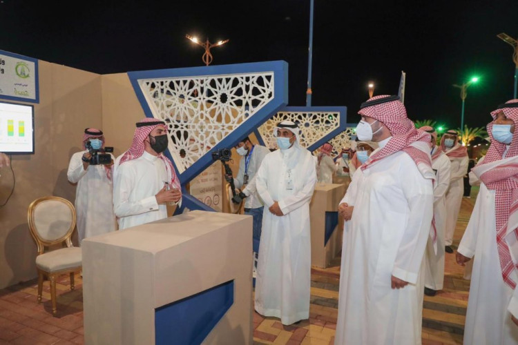 أمير الجوف يفتتح مهرجان تذوق الذي تنظمه أمانة الجوف لدعم شباب الفود ترك والأسر المنتجة والفن التشكيلي ويطلق اسم جادة الفن على مدخل منتزه النخيل