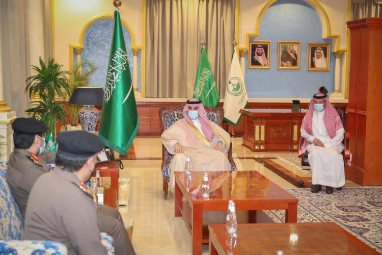 أمير منطقة الجوف يستقبل مدير شرطة المنطقة ومدير المرور المعين حديثاً