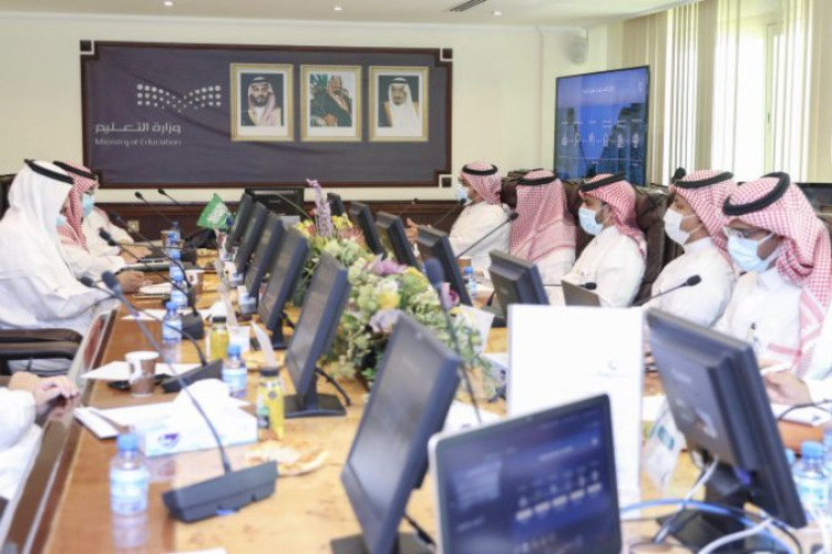 هيئة التطوير وإدارة التعليم تبحثان التنمية الشاملة للمنطقة الشرقية