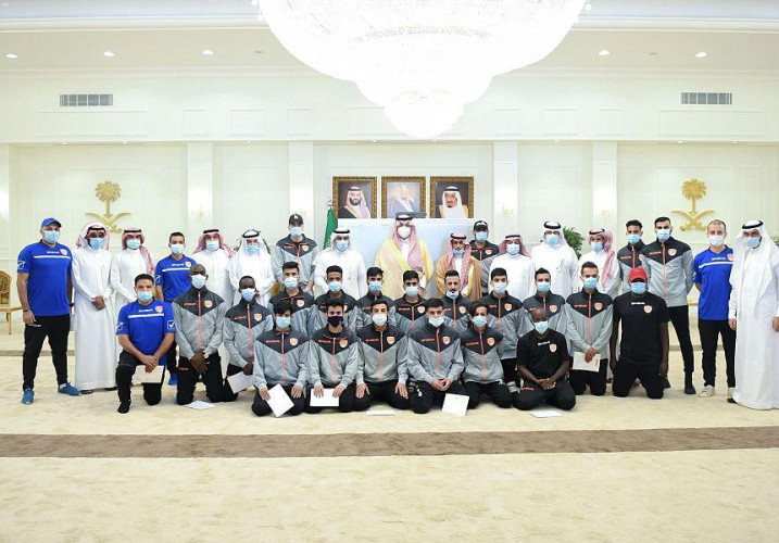 “أمير ⁧‫الحدود الشمالية”‬⁩ يستقبل إدارة ولاعبي نادي عرعر مناسبة صعوده إلى دوري الدرجة الأولى