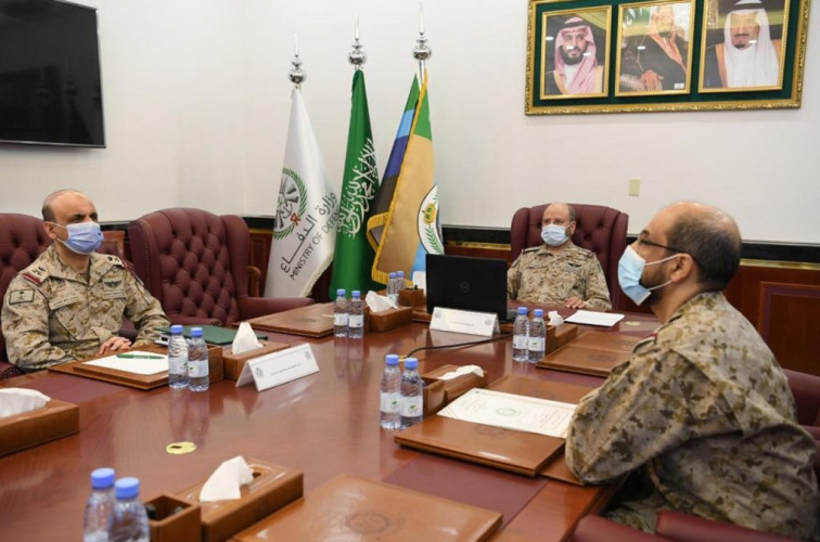 رئيس هيئة الأركان العامة يفتتح العام الأكاديمي الدراسي لعام ١٤٤٢هـ لكلية القيادة والأركان للقوات المسلحة عبر الإتصال المرئي