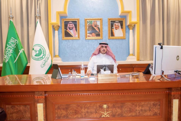 أمير الجوف يرأس اجتماع برنامج التوطين ويوجه بإعداد دراسة عن فرص التوطين بالمنطقة