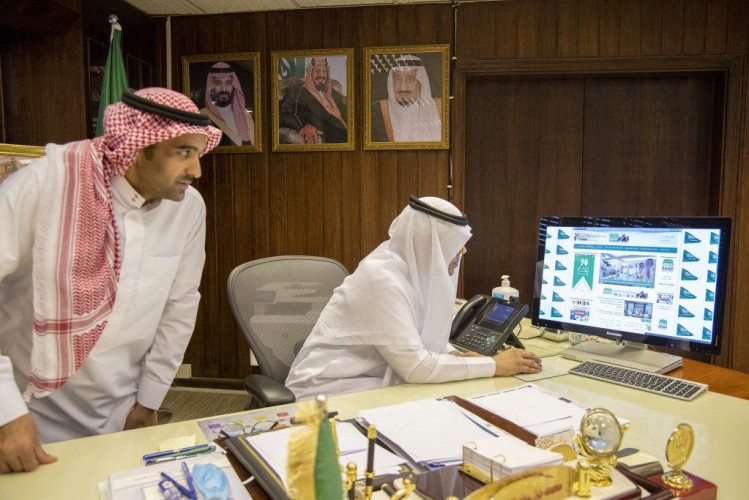 مدير تعليم القصيم يدشن مدونة ⁧⁧‫اليوم الوطني