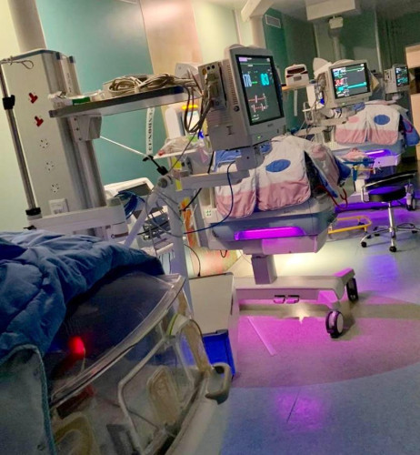 عملية ناجحة بالدماغ لطفلة عمرها 15 يوماً في مستشفى النساء والولادة بالجوف