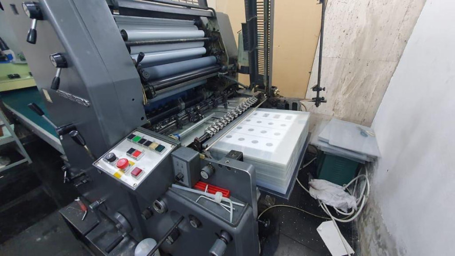 “التجارة” تطيح بعمالة مخالفة تٌصنع الذهب بمنزل في جدة وتضبط 5 كيلو بحوزتهم