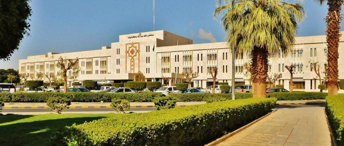 نجاح استئصال جزء من الأمعاء لمريضة في بيشه