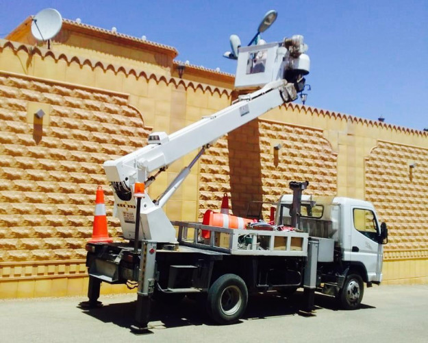 أمانة الجوف تنهي صيانة 11 ألف وحدة إنارة بأحياء سكاكا ومعالجة 2000 بلاغ من مركز 940