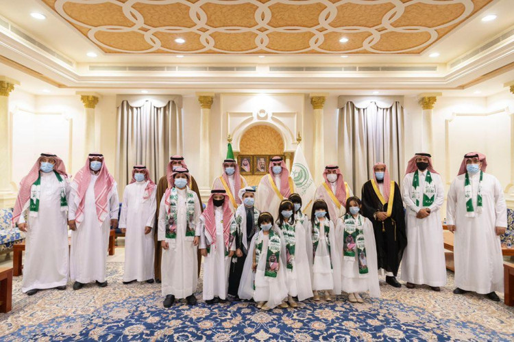 سمو أمير الجوف يشارك الطلاب دروسهم التعليمية عبر منصة مدرستي