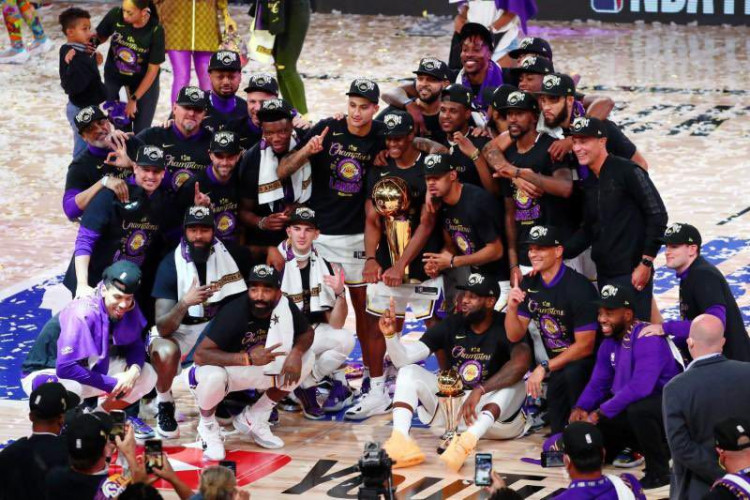 لوس أنجلوس ليكرز بطلًا لNBA للمره ال17