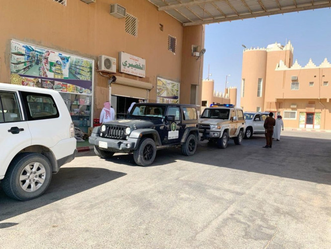 بيئة رفحاء تنفذ حملة تفتيشية على أماكن بيع الحطب