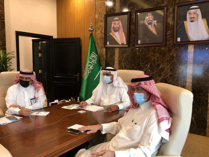 أمين الشرقية يستعرض جهود الأمانة في تحسين المشهد الحضري وتصريف مياه الأمطار وبرامج أنسنة المدن وجودة الحياة