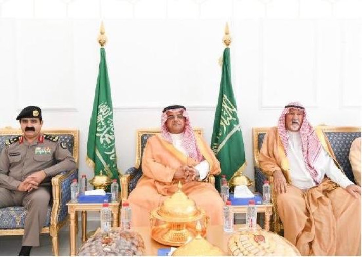 سمو محافظ حفر الباطن يتفقد مراكزَ المحافظة