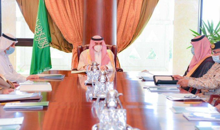 سمو “أمير تبوك” يرأس اجتماع لجنة الدفاع المدني بالمنطقة