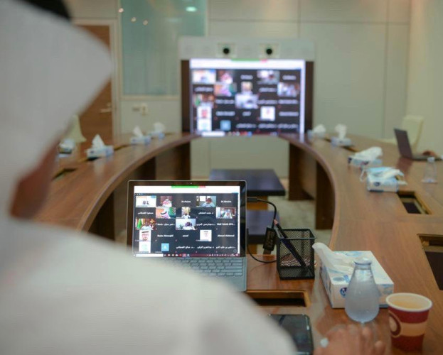 لجنة عمداء شؤون الطلاب تعقد اجتماعها الـ 17 افتراضياً