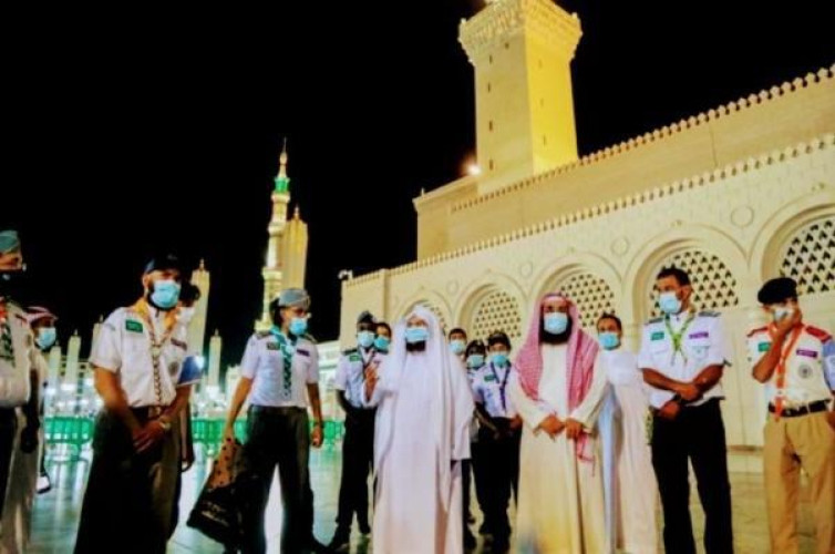 الدكتور السديس يشيد بجهود شباب الكشافة في تقديم خدمات تطوعية بالحرمين الشريفين