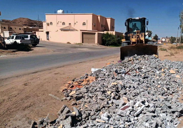 أمانة الجوف ترفع 10 آلاف طن أنقاض ومخلفات خلال شهر