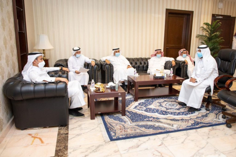 على هامش تدشينه عددًا من المشروعات التنموية بمنطقة مكة وزير النقل يلتقي المواطنين