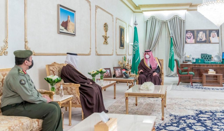 أمير الحدود الشمالية يستقبل مدير جوازات المنطقة المكلف