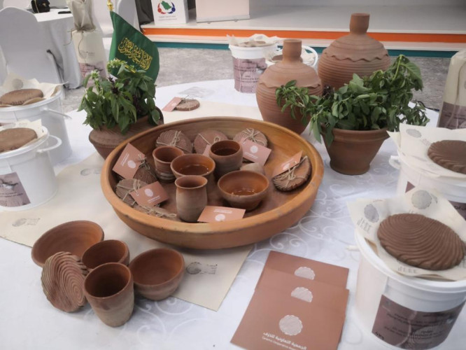 تدشين الجمعية التعاونية للخزف لأحياء التراث السعودي