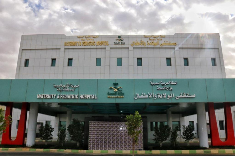 إنهاء معاناة طفل من إنسداد معوي​