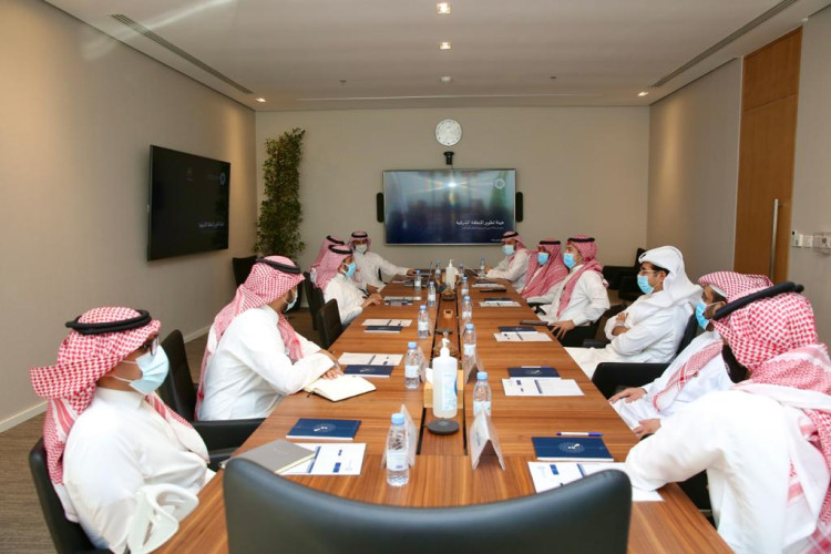 رابطة دوري المحترفين وهيئة تطوير المنطقة الشرقية تناقشان الاستثمار الرياضي وتفعيل المسؤولية الاجتماعية