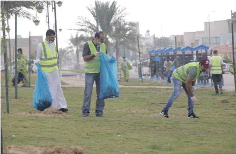 أمانة الاحساء تُفعّل ( عالمي التطوع ) بـ 20 مبادرة بلدية