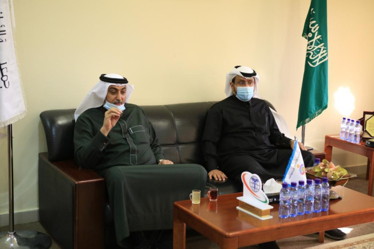 مدير مكتب التعليم الأهلي بتعليم حائل يزور مركز الملك سلمان لرعاية الأطفال ذوي  الإعاقة