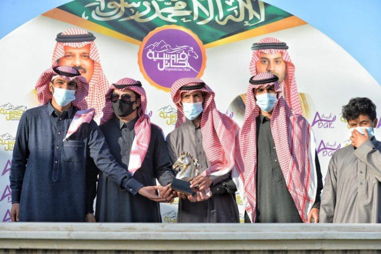 فروسية حائل تقيم حفل سباقة التاسع لهذا العام