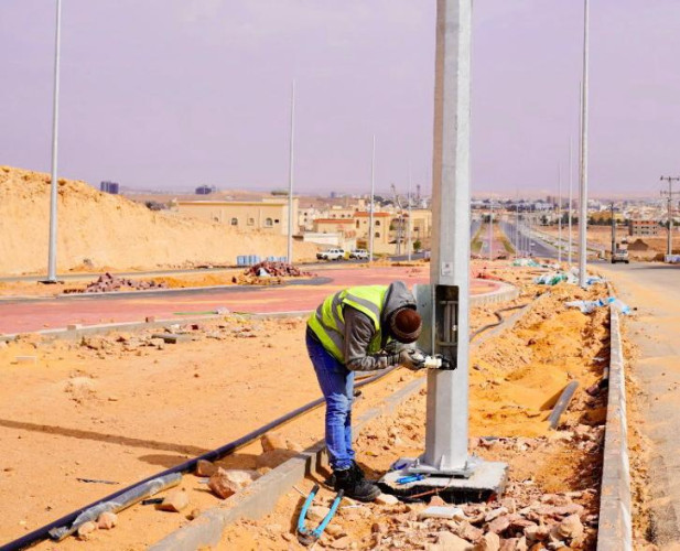 أمانة الجوف: تركيب وصيانة 5214 عامود إنارة و 2200 بلاغ خلال عام