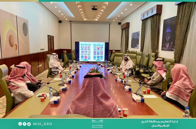 محافظ الخرج يدشن الإصدار التوثيقي “تعليم الخرج ثلاثة وستون من العطاء”