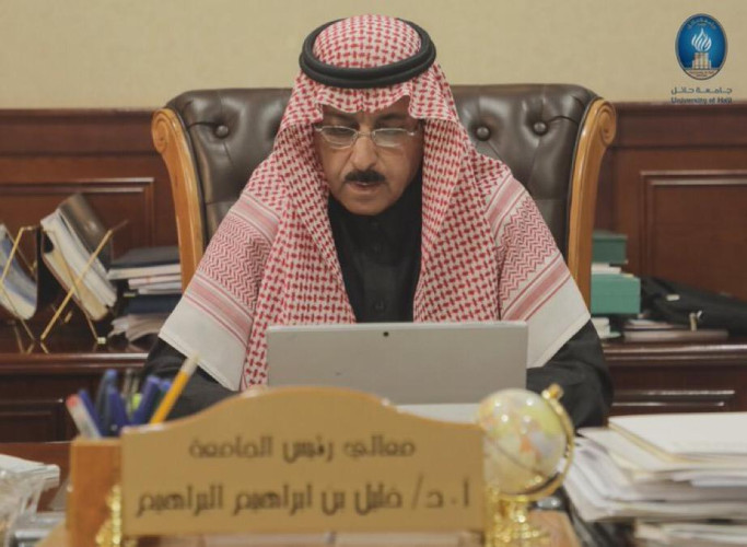 رئيس جامعة حائل يدشن انطلاق أعمال المؤتمر الدولي لسرطان الثدي.