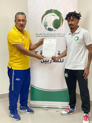 شريط ومجرشي العدالة يحصلان على شهادة c التدريبية