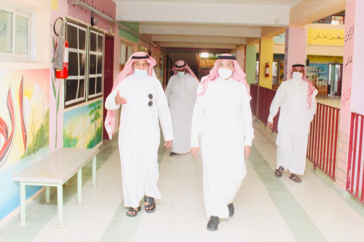 تعليم تبوك يتابع تقديم الدعم والمساندة للمدارس في الاختبارات عبر منصة مدرستي