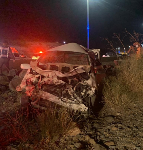 حالة وفاة و4 إصابات في حادث تصادم على طريق العقيق بالباحة
