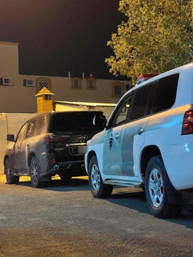 مرور نجران يضبط قائد المركبة الذي كان يقودها في الحديقة العامة وعلى الرصيف