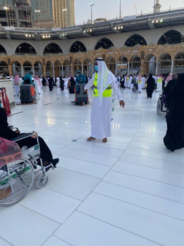 75 متطوعاً من تعليم مكة المكرمة في خدمة طائفي بيت الله الحرام بـ 9 آلاف ساعة تطوعية