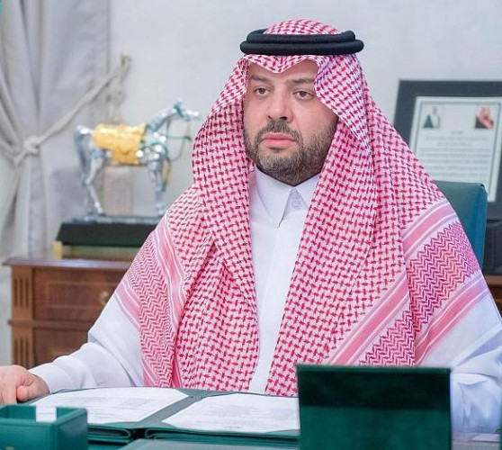 أمير الحدود الشمالية يرأس اجتماع القيادة والتحكم بالمديرية العامة للشؤون الصحية بالمنطقة