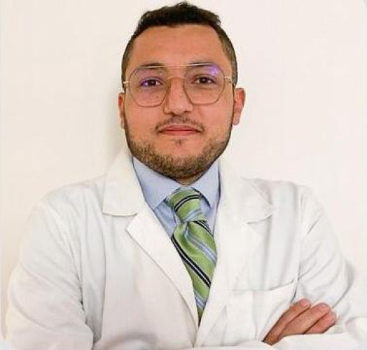 فكرة مبتكرة يطبقها طبيب سعودي مبتعث لفرنسا تعيد البصر لمريض فرنسي