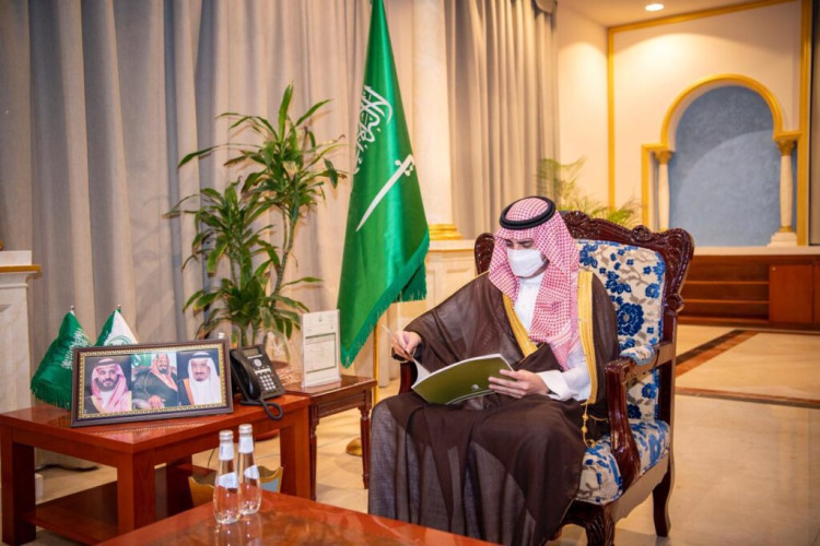 الأمير فيصل بن نواف يستقبل رئيس ووكلاء جامعة الجوف